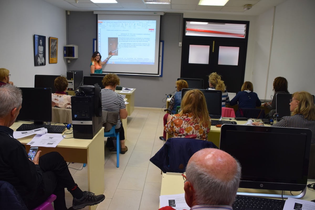 Universitat Popular De Gandia 2021: Mes De 30 Cursos I Matricula Oberta